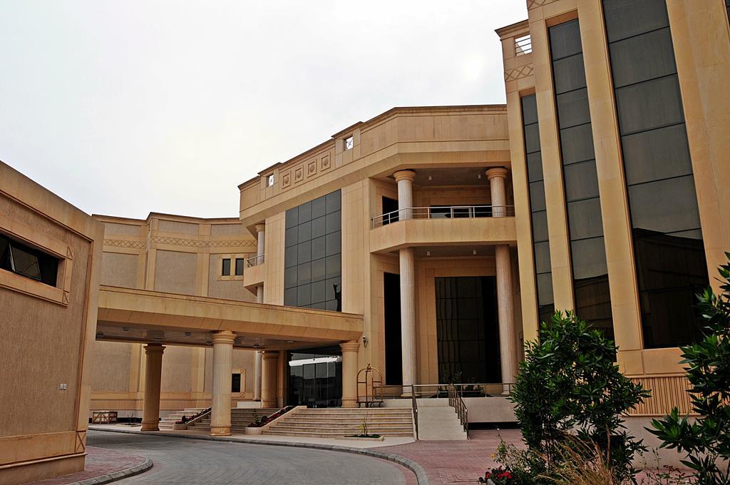 Executives Hotel - Azizia Riyadh Eksteriør billede